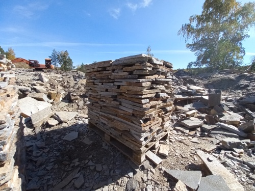 Плитняк златолит серебристый для мощения на бетон купить в Алтайском край