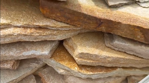 Плитняк златолит жёлтый золотистый для отмостки купить в Алтайском край