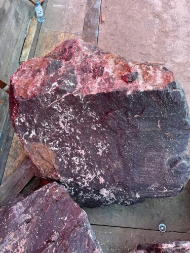 Камни для ландшафтного дизайна красно-фиолетовые 10-60 килограмм купить в Алтайском край