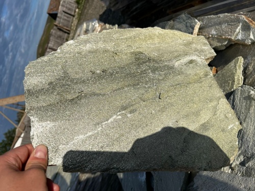 Плитняк златолит зелёный для цоколя, отмостки купить в Алтайском край