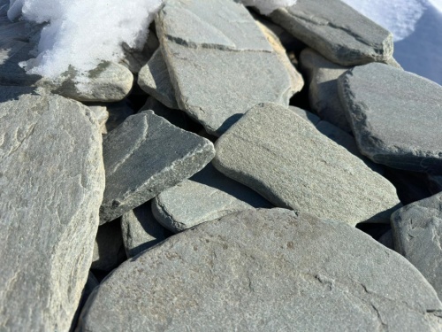 Плитняк златолит зелёный галтованный для цоколя купить в Алтайском край