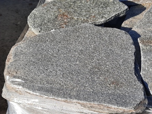 Златолит серебристый галтованный для лестниц купить в Алтайском край