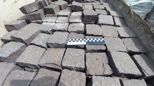 Лемезит колотая брусчатка 10 * 10 см. для парковки купить в Алтайском край