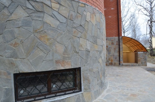 Плитняк златолит Уральский для цоколя, отмостки купить в Алтайском край